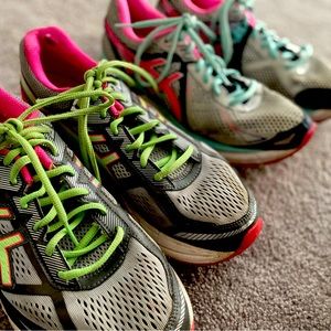 Two brand new size 10 pairs of oasis shoes